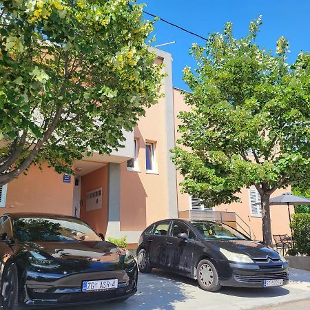 Apartment Gamma With Hydromassage Mini Pool Near Split Zrnovnica Экстерьер фото