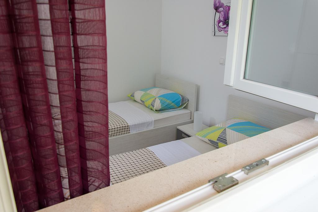 Apartment Gamma With Hydromassage Mini Pool Near Split Zrnovnica Экстерьер фото
