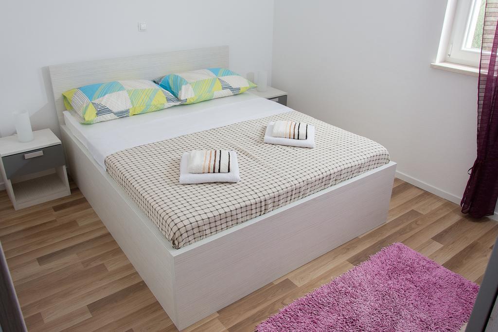 Apartment Gamma With Hydromassage Mini Pool Near Split Zrnovnica Экстерьер фото