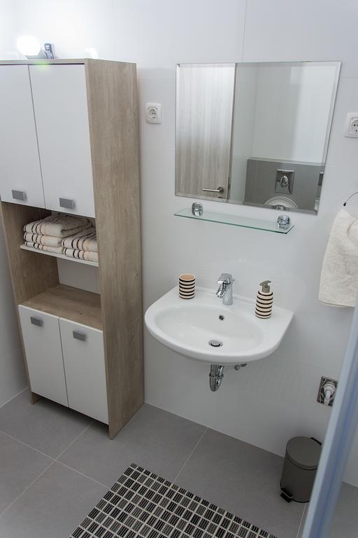 Apartment Gamma With Hydromassage Mini Pool Near Split Zrnovnica Экстерьер фото