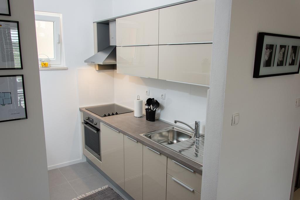 Apartment Gamma With Hydromassage Mini Pool Near Split Zrnovnica Экстерьер фото
