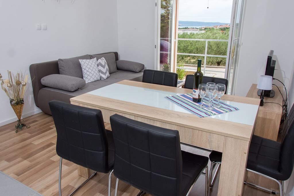 Apartment Gamma With Hydromassage Mini Pool Near Split Zrnovnica Экстерьер фото