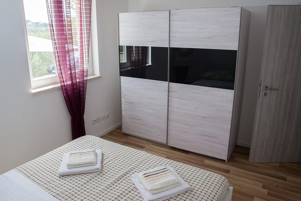 Apartment Gamma With Hydromassage Mini Pool Near Split Zrnovnica Экстерьер фото