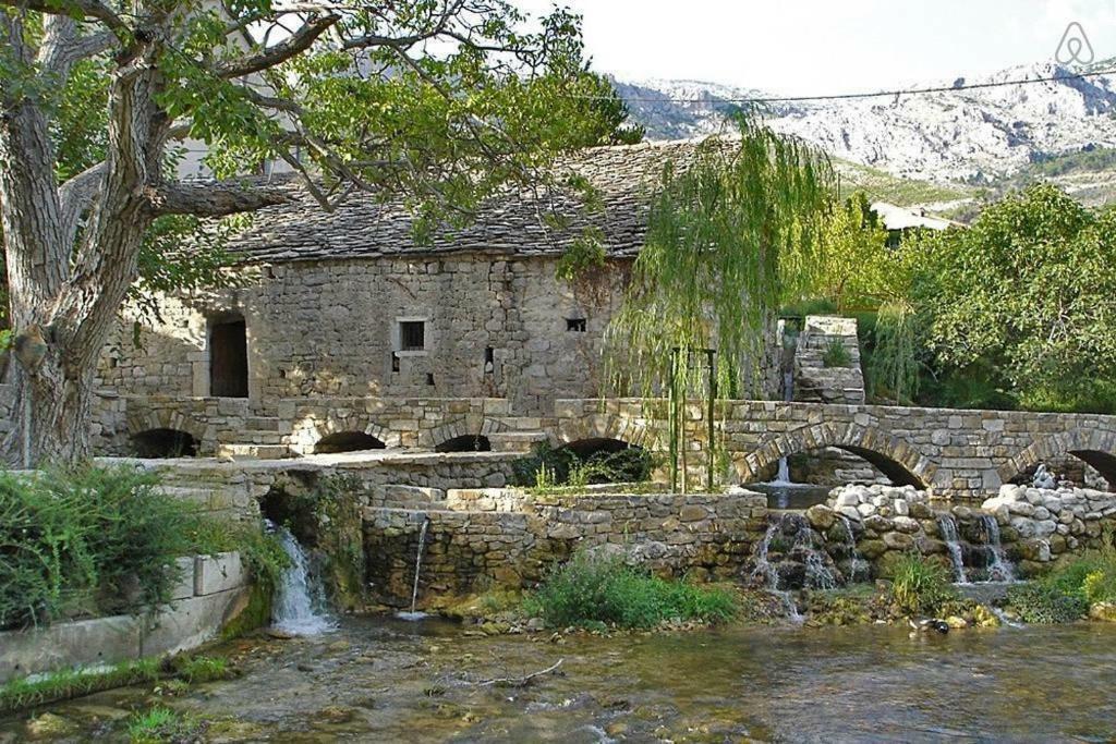 Apartment Gamma With Hydromassage Mini Pool Near Split Zrnovnica Экстерьер фото